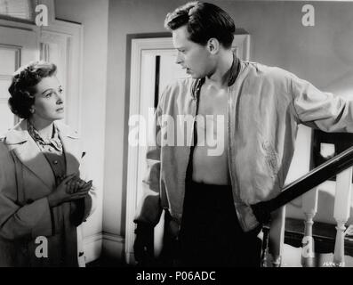 Original Film Titel: TEE UND SYMPATHIE. Englischer Titel: KAFFEE UND SYMPATHIE. Regisseur: VINCENTE MINNELLI. Jahr: 1956. Stars: Deborah Kerr; John Kerr. Credit: M.G.M/Album Stockfoto