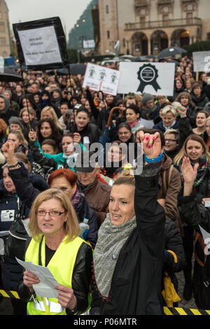 Pozna , Polen, schwarz Protest gegen die Überhöhung von abtreibungsrecht Stockfoto