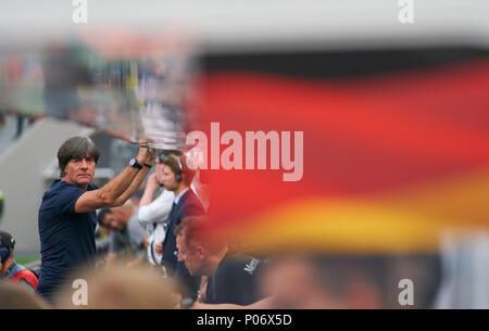 Leverkusen, Deutschland. 8 Jun, 2018. Deutschland - Saudi-Arabien, Fußball, Leverkusen, Juni 08, 2018 DFB Lambda Joachim Jogi Löw, Löw, Deutschland - SAUDI ARABIEN Freundschaftsspiel, deutscher Fußball-Nationalteam, DFB, Saison 2017/2018, Juni 08, 2018 in Leverkusen, Deutschland. Foto: MAGICS/Peter Schatz Credit: Peter Schatz/Alamy leben Nachrichten Stockfoto