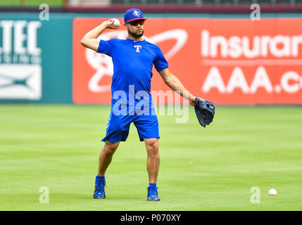 08.Juni 2018: Texas Rangers dritter Basisspieler Isiah Kiner-Falefa #9 Bevor ein MLB Spiel zwischen den Houston Astros und der Texas Rangers bei Globe Life Park in Arlington, TX Albert Pena/CSM Stockfoto