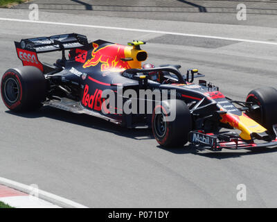 Montreal, Kanada 6/8/2018. Max Verstappen der Niederlande für Aston Martin Red Bull Racing während der freien Training für die Formel 1 Grand Prix von Kanada, Circuit Gilles-Villeneuve. Credit: Richard prudhomme/Alamy leben Nachrichten Stockfoto