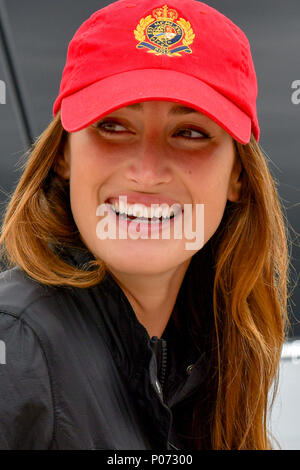 Cannes, Frankreich. 08 Juni, 2018. Amerikanische Jessica Springsteen konkurriert während der 2018 Longines Global Champions League in Cannes am Juni 08, 2018 Credit: BTWImages Sport/Alamy leben Nachrichten Stockfoto