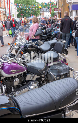 Daventry, Northamptonshire, Großbritannien. 9. Juni 2018 Motorrad Festival. Live Musik, Straßentheater, Stände und von vielen Bikes! In und um die Innenstadt. Credit: Keith J Smith./Alamy Live Stockfoto