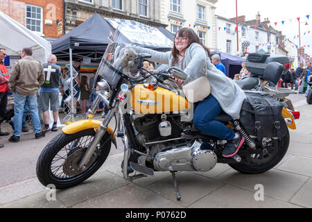 Daventry, Northamptonshire, Großbritannien. 9. Juni 2018 Motorrad Festival. Live Musik, Straßentheater, Stände und von vielen Bikes! In und um die Innenstadt. Credit: Keith J Smith./Alamy Live Stockfoto