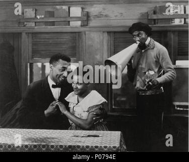 Original Film Titel: Halleluja. Englischer Titel: Halleluja. Film Regie: KING VIDOR. Jahr: 1929. Stars: NINA MAE MCKINNEY; DANIEL L. HAYNES. Credit: M.G.M/Album Stockfoto