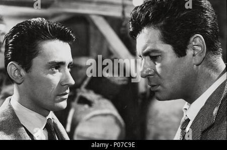 Original Film Titel: Calle Mayor. Englischer Titel: Main Street. Regisseur: JUAN ANTONIO BARDEM. Jahr: 1956. Stars: JOSE SUAREZ; YVES MASSARD. Credit: SUEVIA FILMS - CESAREO GONZALEZ/GUION PROD. CINEMATOGRAFICAS // Album Stockfoto