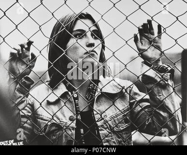 Original Film Titel: Aus dem Blau heraus. Englischer Titel: Aus dem Blau heraus. Regisseur: Dennis Hopper. Jahr: 1980. Stars: LINDA MANZ. Stockfoto