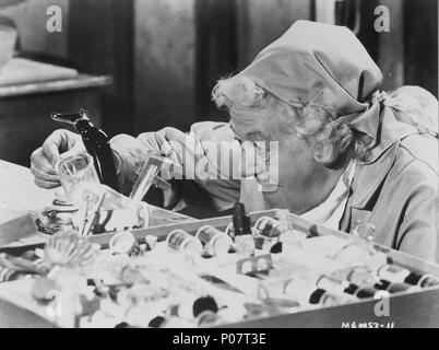 Original Film Titel: MURDER AHOY. Englischer Titel: MURDER AHOY. Film Regie: George POLLOCK. Jahr: 1964. Stars: Margaret Rutherford. Credit: MGM /Album Stockfoto