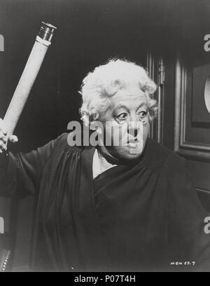 Original Film Titel: MURDER AHOY. Englischer Titel: MURDER AHOY. Film Regie: George POLLOCK. Jahr: 1964. Stars: Margaret Rutherford. Credit: MGM /Album Stockfoto