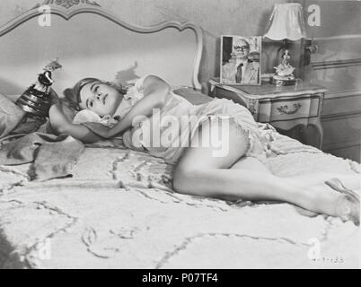 Original Film Titel: BABY DOLL. Englischer Titel: BABY DOLL. Regisseur: Elia Kazan. Jahr: 1956. Stars: Carroll Baker. Quelle: WARNER BROTHERS/Album Stockfoto