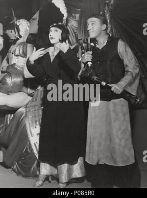 Original Film Titel: ALLES GEHT. Englischer Titel: ALLES GEHT. Regisseur: Lewis Milestone. Jahr: 1936. Stars: Ethel Merman; Bing Crosby. Quelle: Paramount Pictures/Album Stockfoto