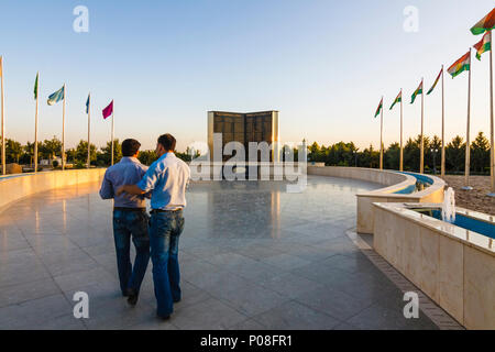 Märtyrer Denkmal an der Sami Abdul Rahman Park der 98 Opfer des 2004 Bombe Anschlägen durch die islamistische Gruppe Ansar al-Sunnah während der Feier Stockfoto