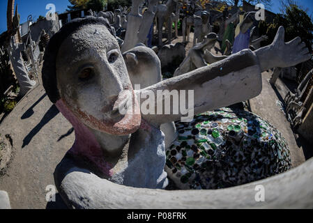 Die Owl House in der Südafrikanischen karoo Dorf Nieu Bethesda zeigt die Kunstwerke der reclusive Helen Martins, der 1976 Selbstmord begangen Stockfoto