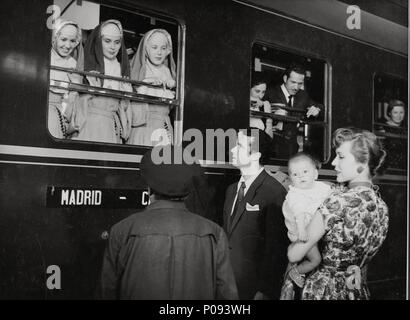 Original Film Titel: UN DIA PERDIDO. Englischer Titel: UN DIA PERDIDO. Regisseur: JOSE MARIA FORQUE. Jahr: 1954. Stars: ELVIRA QUINTILLA; VIRGILIO TEIXEIRA; ANA MARISCAL; MARIA DULCE. Credit: ESTELA FILME, S.A./Album Stockfoto