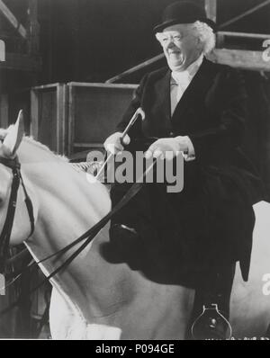 Original Film Titel: MORD IM GALOPP. Englischer Titel: MORD IM GALOPP. Film Regie: George POLLOCK. Jahr: 1963. Stars: Margaret Rutherford. Credit: M.G.M BRITISCHEN/Album Stockfoto