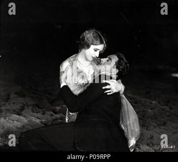 Original Filmtitel: DIE FRAU DES zentaur. Englischer Titel: DIE FRAU DES zentaur. Film Regie: KING VIDOR. Jahr: 1924. Stars: John Gilbert. Credit: M.G.M/Album Stockfoto