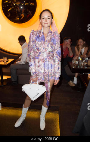 Lea van Acken nimmt an der zweiten TV-Serie Festival 2018 Opening Party in der Bar Tausend am 7. Juni 2018, in Berlin, Deutschland. Stockfoto