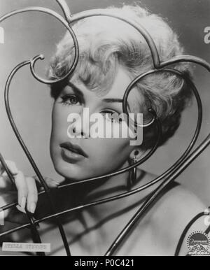 Stars: STELLA STEVENS. Stockfoto