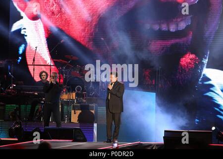 Massimo Ranieri während der PINO È das größte Live Tribut der Italienischen Musik zu Pino Daniele (Foto von Paola Visone/Pacific Press) Stockfoto