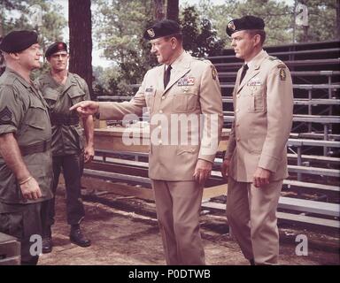 Original Film Titel: DER GRÜNHELME. Englischer Titel: die Grünhelme. Regisseur: JOHN WAYNE, RAY KELLOGG. Jahr: 1968. Stars: JOHN WAYNE; ALDO RAY. Credit: WARNER BROS./SEVEN ARTS/Album Stockfoto