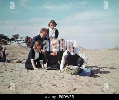 Original Film Titel: BONNIE UND CLYDE. Englischer Titel: BONNIE UND CLYDE. Regisseur: Arthur Penn. Jahr: 1967. Stars: Warren Beatty, Faye Dunaway, Gene Hackman, Michael J.; POLLARD ESTELLE PARSONS. Quelle: WARNER BROTHERS/Album Stockfoto