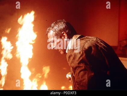 Original Film Titel: Flammendes Inferno. Englischer Titel: The TOWERING INFERNO. Regisseur: John GUILLERMIN, IRWIN ALLEN. Jahr: 1974. Stars: Paul Newman. Quelle: 20th Century Fox/Warner/Album Stockfoto