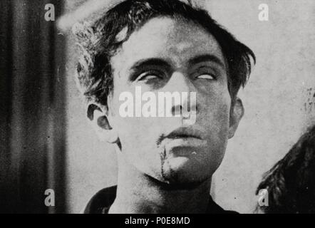 Original Film Titel: Un Chien Andalou. Englischer Titel: andalusischer Hund, ein. Regisseur: Luis Bunuel. Jahr: 1929. Credit: BUNUEL - DALI/Album Stockfoto