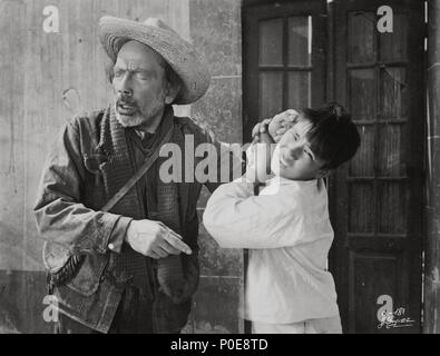 Original Film Titel: LOS OLVIDADOS. Englischer Titel: DIE JUNGE UND DIE VERDAMMTEN. Regisseur: Luis Bunuel. Jahr: 1950. Stars: MIGUEL INCLAN. Credit: KARDINAL FILMS LIMITED/Album Stockfoto