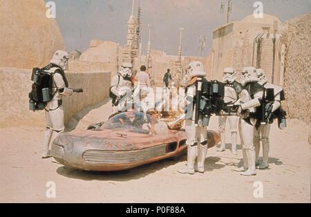 Original Film Titel: Star Wars: Episode IV - Eine neue Hoffnung. Englischer Titel: Star Wars: Episode IV - Eine neue Hoffnung. Regisseur: George Lucas. Jahr: 1977. Stars: Mark Hamill; Alec Guinness. Credit: LUCASFILM/20 TH CENTURY FOX/Album Stockfoto