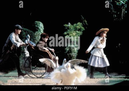 Original Film Titel: DER GEHEIME GARTEN. Englischer Titel: The Secret Garden. Regisseur: Agnieszka HOLLAND. Jahr: 1993. Stars: KATE MABERLY, HEYDON PROWSE, ANDREW KNOTT;. Kreditkarten: American ZOETROPE/WARNER BROTHERS/Album Stockfoto