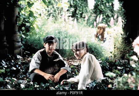 Original Film Titel: DER GEHEIME GARTEN. Englischer Titel: The Secret Garden. Regisseur: Agnieszka HOLLAND. Jahr: 1993. Stars: KATE MABERLY, HEYDON PROWSE, ANDREW KNOTT;. Kreditkarten: American ZOETROPE/WARNER BROTHERS/Album Stockfoto