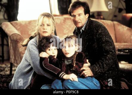 Original Film Titel: JUMANJI. Englischer Titel: JUMANJI. Regisseur: Joe Johnston. Jahr: 1995. Stars: Robin Williams; BONNIE HUNT; Kirsten DUNST; BRADLEY PIERCE. Quelle: COLUMBIA TRI STAR/McEWAN, Rob/Album Stockfoto