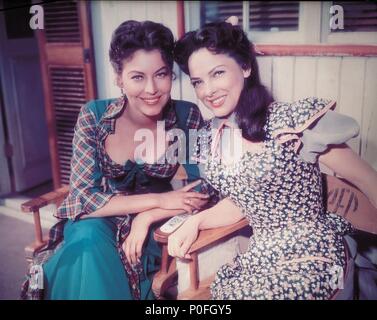 Original Film Titel: SHOW BOAT. Englischer Titel: SHOW BOAT. Film Regie: George SIDNEY. Jahr: 1951. Stars: KATHRYN GRAYSON, Ava Gardner. Credit: M.G.M/Album Stockfoto