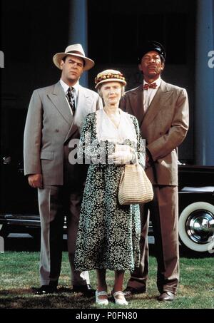 Original Film Titel: Driving Miss Daisy. Englischer Titel: Driving Miss Daisy. Regisseur: BRUCE BERESFORD. Jahr: 1989. Stars: Morgan Freeman, Dan Aykroyd, Jessica Tandy. Gutschrift: Der zanuck Company/Album Stockfoto