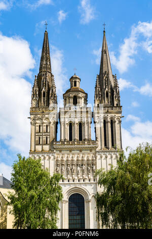 Angers, Frankreich: Saint Maurice Kathedrale von Angers, zwischen dem 11. und 16. Jahrhunderts, im Jahre 1862 als National Monument für seine Mischung gebaut Stockfoto