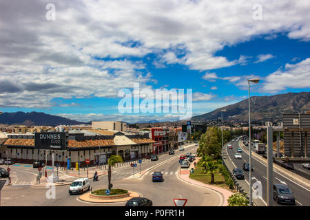 Fuengirola Landschaft. Einen sonnigen Tag in Fuengirola. Provinz Malaga, Andalusien, Spanien. Bild genommen - 5. Juni 2018. Stockfoto