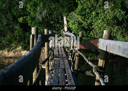 Eine Fußgängerbrücke in Chintsa, Eastern Cape, Südafrika Stockfoto