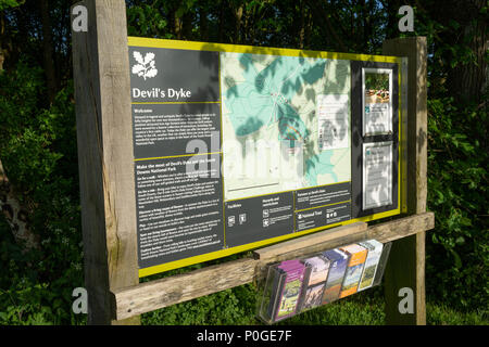 National Trust signage am Devils Damm auf der South Downs in East Sussex, England Stockfoto