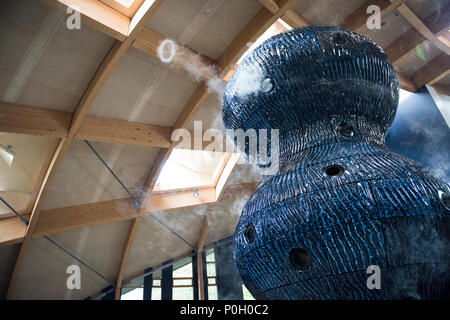 Die Infinity Blue Skulptur an der Eden Project. Stockfoto