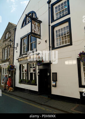 Kings Arms Hotel im historischen und hübschen Marktstadt Kirkby Lonsdale, South Lake District, Cumbria, England Stockfoto