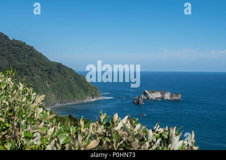 Anzeigen von Knights Point Lookout zu Arnott Punkt auf der Haast Highway, an der Westküste der neuseeländischen Südinsel. Stockfoto