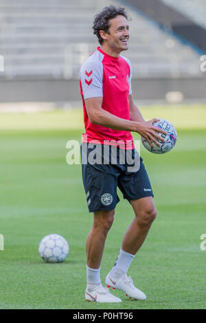 Brøndby, Dänemark - 8. Juni 2018. Thomas Delaney der dänischen Fußball-Nationalmannschaft beim Training vor dem Test Match gegen Mexiko in Brøndby Stadion gesehen. (Foto: Gonzales Foto - Thomas Rasmussen). Stockfoto