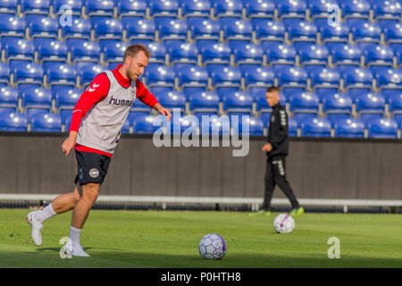 Brøndby, Dänemark - 8. Juni 2018. Christian Eriksen der dänischen Fußball-Nationalmannschaft beim Training vor dem Test Match gegen Mexiko in Brøndby Stadion gesehen. (Foto: Gonzales Foto - Thomas Rasmussen). Stockfoto