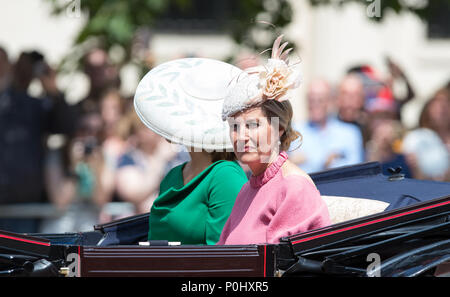 London, UK, 9. Juni 2018. Sophie Gräfin von Wessex während die Farbe - Königin Elizabeth II Geburtstag Parade 2018 in der Mall, Buckingham Palace, England am 9. Juni 2018. Foto von Andy Rowland. Credit: Andrew Rowland/Alamy Live News Credit: Andrew Rowland/Alamy leben Nachrichten Stockfoto