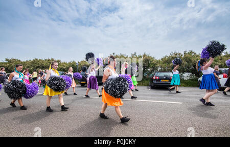 Bognor, UK. 9. Juni 2018. Bognor Regis Karneval entlang der Promenade und der Seebrücke, West Sussex, Vereinigtes Königreich, 9. Juni 2018. Credit: Stuart C. Clarke/Alamy leben Nachrichten Stockfoto