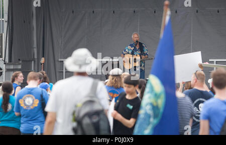 Washington DC, USA. 9. Juni 2018. Jesse Colin Junge führt während der März für den Ozean Kundgebung in Washington, D.C., 9. Juni 2018. Credit: Robert Meyers/Alamy leben Nachrichten Stockfoto