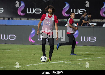 Kairo, Ägypten. 09 Juni, 2018. Ägyptens Mohamed Elneny in Aktion während einer Schulung für Ägyptens Fußball-Nationalmannschaft in Vorbereitung auf die WM 2018 in Russland, in Kairo Stadium, in Kairo, Ägypten, 09. Juni 2018. Credit: gehad Hamdy/dpa/Alamy leben Nachrichten Stockfoto