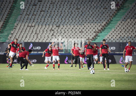 Kairo, Ägypten. 09 Juni, 2018. Der ägyptischen Fußball-Nationalmannschaft Spieler während einer Trainingseinheit in der Vorbereitung auf die Weltmeisterschaft 2018 in Russland, in Kairo Stadium, in Kairo, Ägypten, 09. Juni 2018. Credit: gehad Hamdy/dpa/Alamy leben Nachrichten Stockfoto