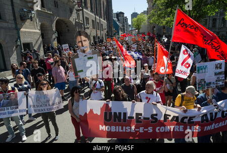 Saguenay, Kanada. 8. Juni 2018. Anti-G7 Demonstranten auf den Straßen der Stadt Quebec. Credit: Patrice Lapointe/ZUMA Draht/Alamy leben Nachrichten Stockfoto