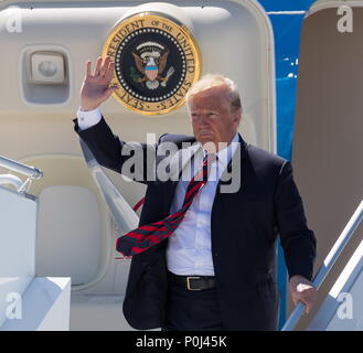 Saguenay, Kanada. 8. Juni 2018. Us-Präsident Donald Trump für den Gipfel G7 Kanada 2018 ankommen. Credit: Patrice Lapointe/ZUMA Draht/Alamy leben Nachrichten Stockfoto